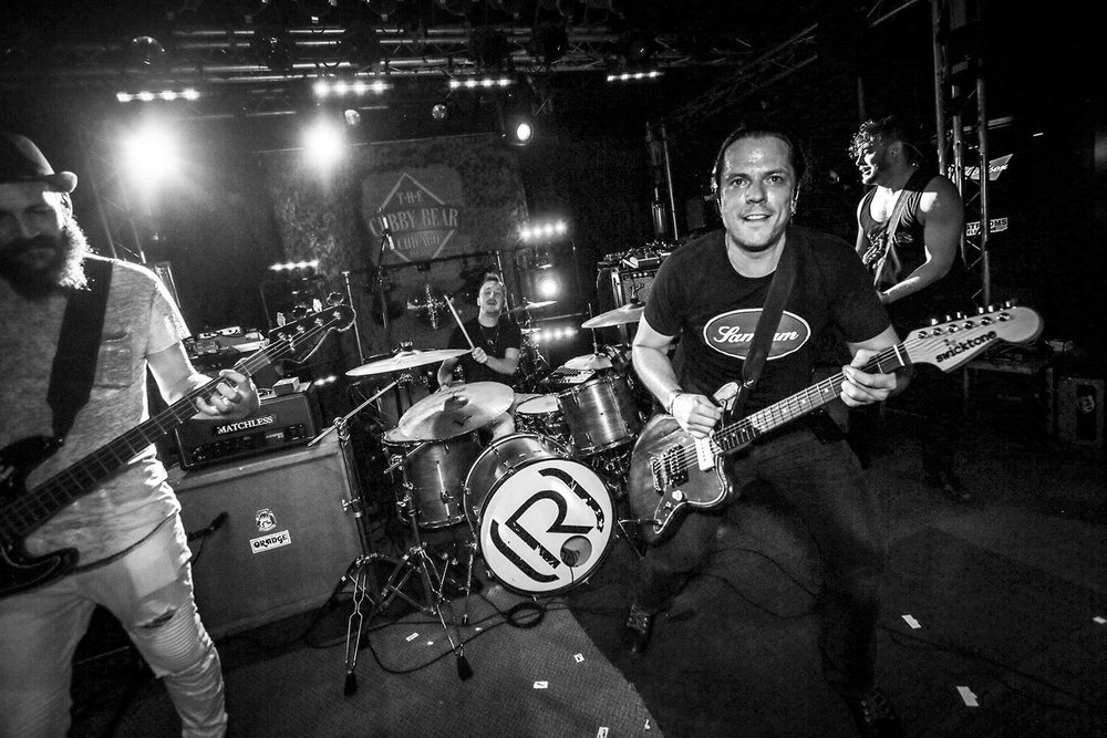 releaser-live10.jpg